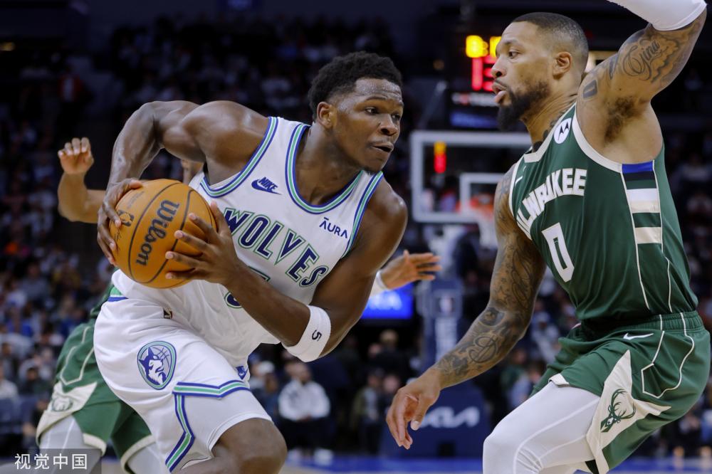 球迷们对新 球迷们对新